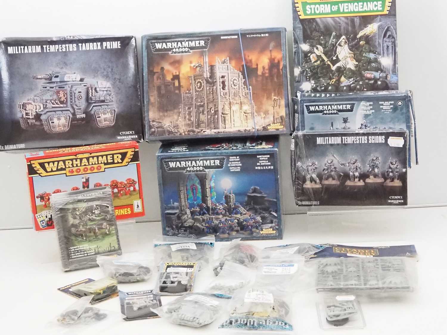 Lot 367 - A Group Of GAMES WORKSHOP/WARHAMMER 40,000