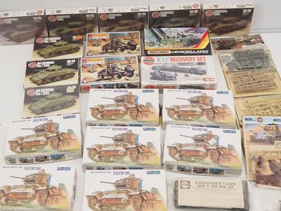 Lot 370 - A quantity of mostly 1:76 scale unbuilt...