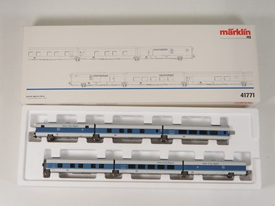 Lot 383 - A MARKLIN 41771 HO gauge DB 'InterCity Night'...