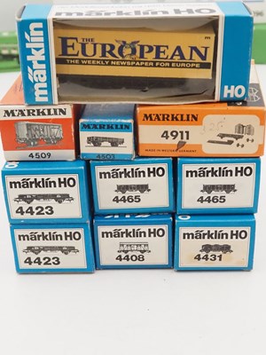 Lot 391 - A group of MARKLIN HO gauge German outline...