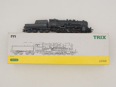 Lot 402 - A pair of TRIX HO gauge German outline steam...