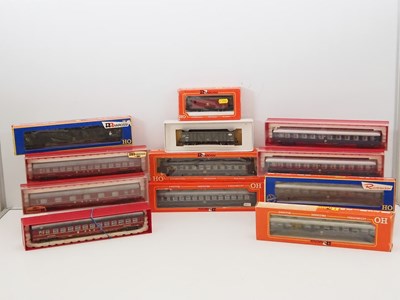 Lot 404 - A group of RIVAROSSI HO gauge German and...