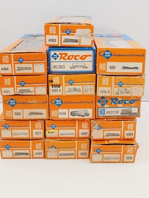 Lot 409 - A group of ROCO HO gauge European outline...
