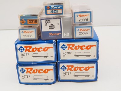 Lot 409 - A group of ROCO HO gauge European outline...