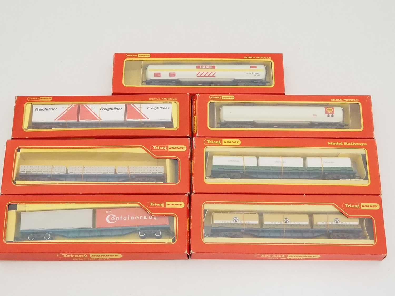 Lot 440 - A group of TRIANG HORNBY OO gauge freightliner...