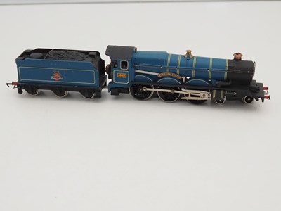 Lot 446 - A pair of WRENN OO gauge Castle Class steam...