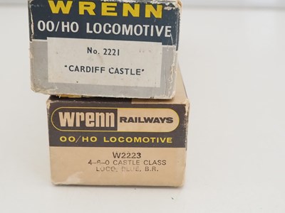 Lot 446 - A pair of WRENN OO gauge Castle Class steam...