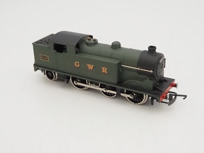 Lot 454 - A WRENN W2280 OO gauge class N2 steam tank...