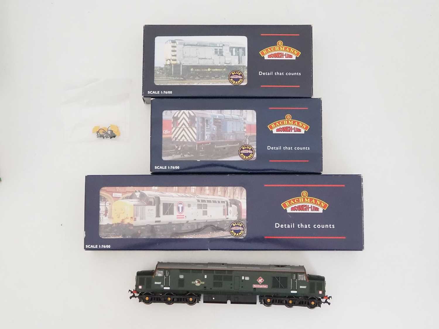 Lot 465 - A group of BACHMANN OO gauge diesel...