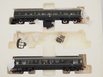 Lot 468 - A group of OO gauge locomotives and DMU all...