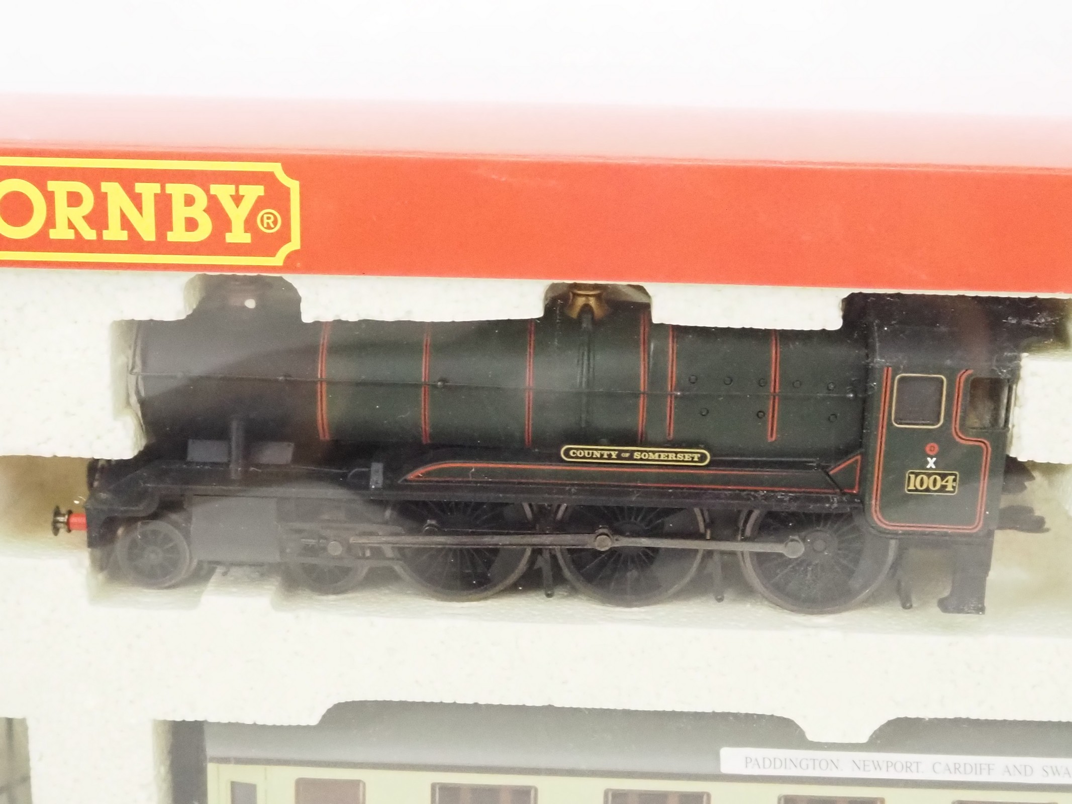Lot 475 - A HORNBY R2025 OO gauge 'Great Western