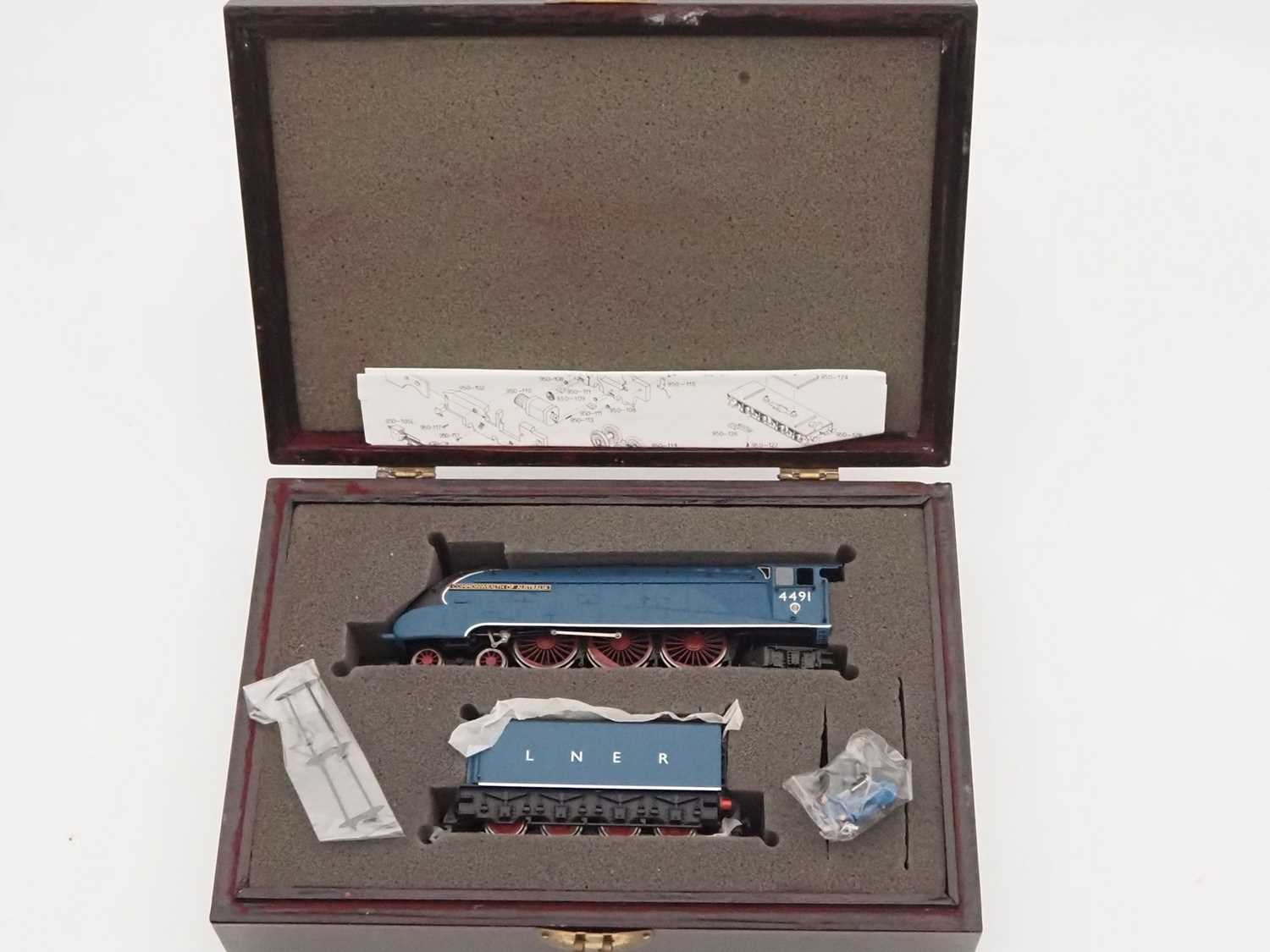 Lot 502 - A BACHMANN OO gauge limited edition...