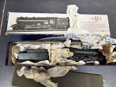 Lot 521 - A group of part built OO gauge brass and white...