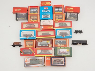 Lot 524 - A large quantity of OO gauge wagons by HORNBY,...