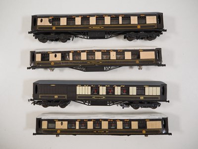 Lot 538 - A pair pf GRAHAM FARISH OO gauge steam...