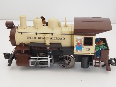 Lot 624 - A group of unboxed ARISTOCRAFT G scale rolling...