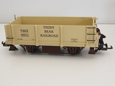 Lot 624 - A group of unboxed ARISTOCRAFT G scale rolling...