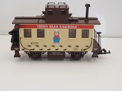 Lot 624 - A group of unboxed ARISTOCRAFT G scale rolling...