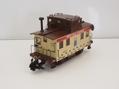 Lot 624 - A group of unboxed ARISTOCRAFT G scale rolling...