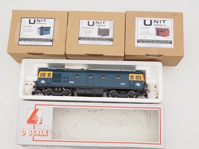 Lot 636 - A group of O gauge items comprising a LIMA...