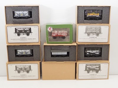 Lot 637 - A group of O gauge private owner wagons by...