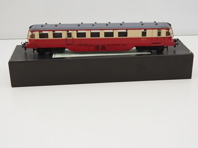 Lot 650 - A WJ VINTAGE O gauge GWR diesel railcar in BR...