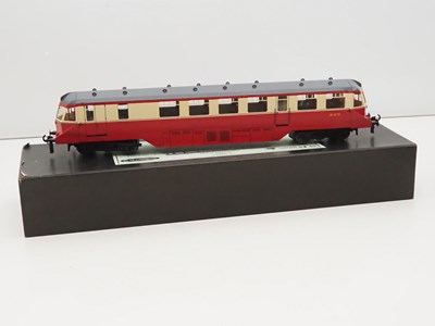 Lot 650 - A WJ VINTAGE O gauge GWR diesel railcar in BR...