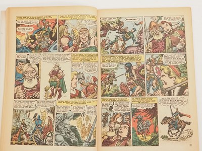 Lot 366 - MARVEL SUPER HEROES: CAPTAIN MARVEL #13 (1968 -...