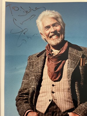 Lot 316 - A collection of movie stars' autographs on...