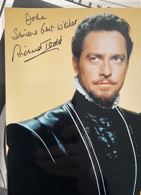 Lot 316 - A collection of movie stars' autographs on...