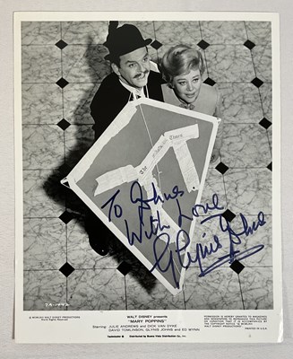 Lot 316 - A collection of movie stars' autographs on...