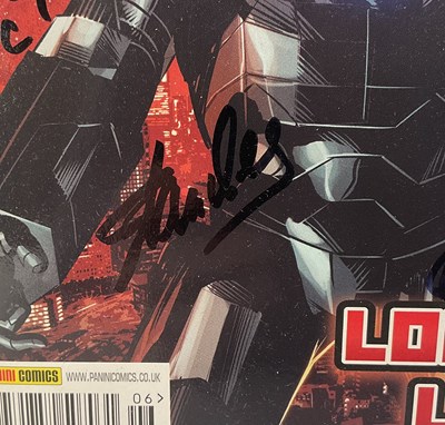Lot 222 - STAN LEE SIGNED AUTOGRAPH - MARVEL LEGENDS #6...