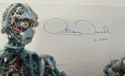 Lot 364 - STAR WARS - ANTHONY DANIELS AUTOGRAPH - An 8"...