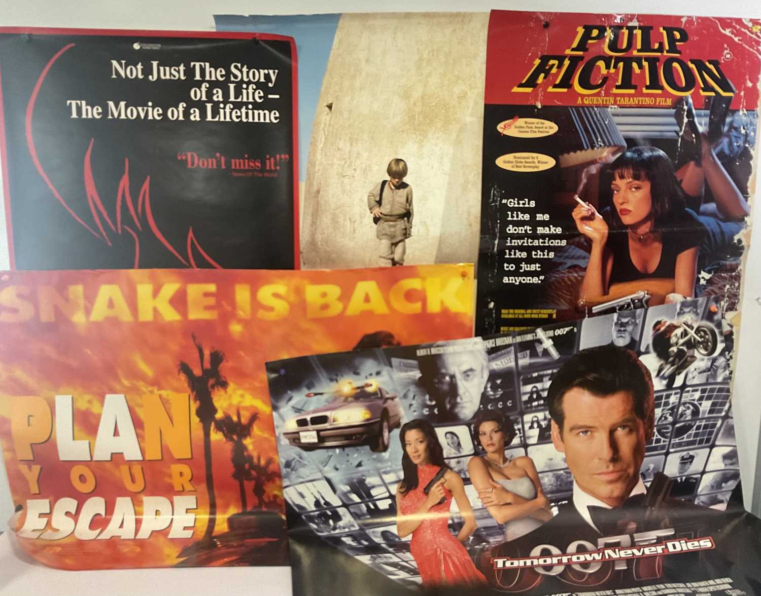 Lot 24 - A group of 5 x 90s movie posters comprising -...
