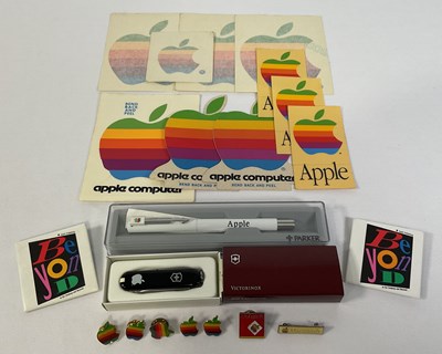 Lot 514 - APPLE COMPUTERS - A selection of vintage Apple...