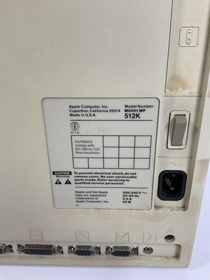 Lot 519 - APPLE COMPUTERS - An Apple Macintosh 512k...