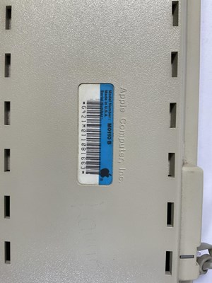 Lot 519 - APPLE COMPUTERS - An Apple Macintosh 512k...