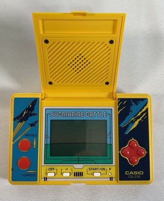 Lot 509 - A collection of 1980s / 90s handheld video...