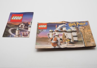 Lot 2 - LEGO 4712 - Harry Potter - Troll on the Loose -...