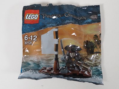 Lot 7 - LEGO - Pirates of the Caribbean - On Stranger...