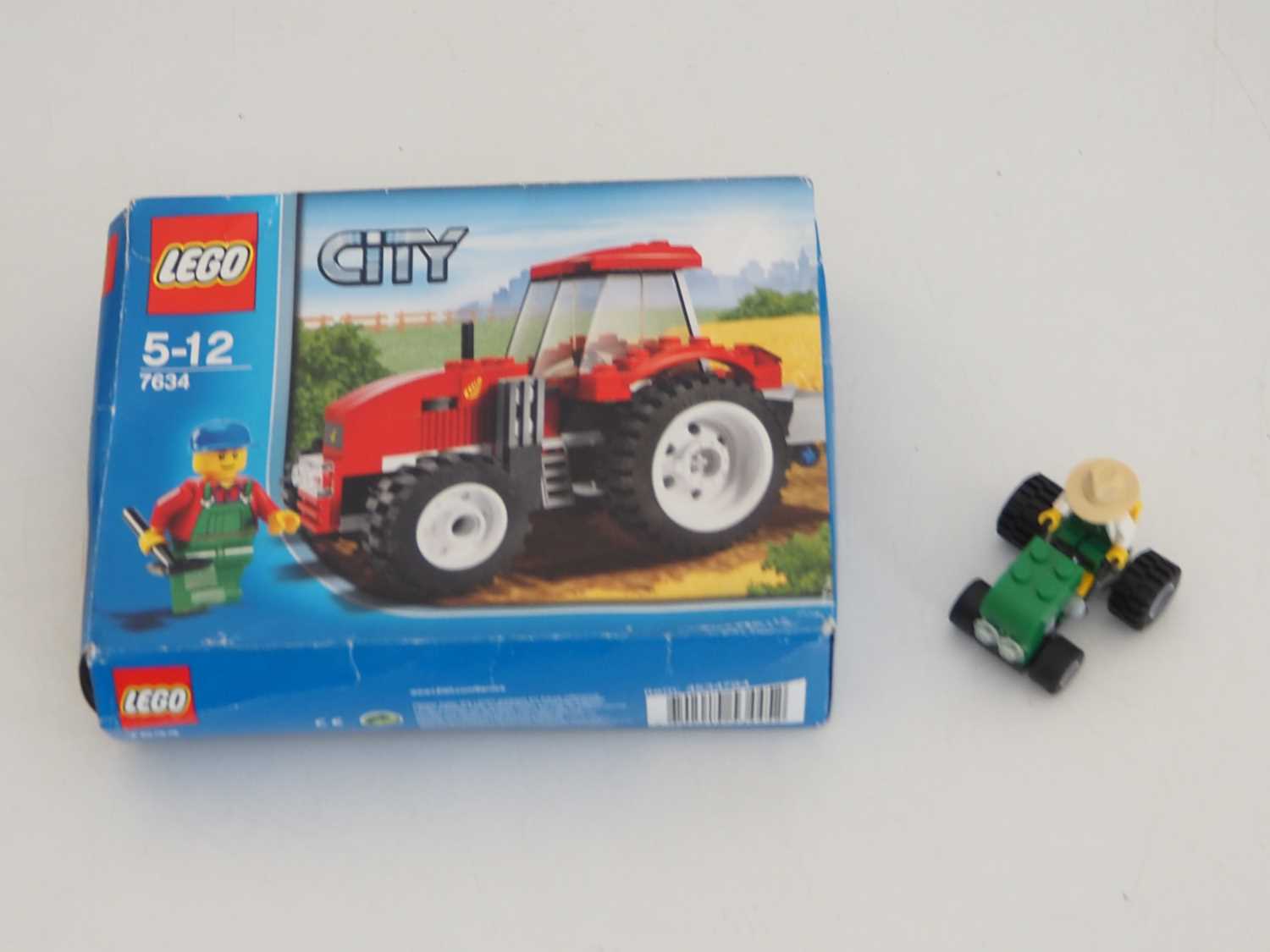 Lot 41 - A pair of LEGO CITY Tractors comprising 4899...