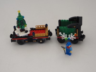 Lot 50 - LEGO CREATOR 10254 - Winter Holiday Train - In...