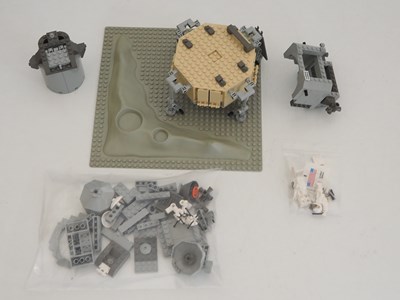 Lot 56 - LEGO DISCOVERY CHANNEL 10029 - Luna Lander -In...