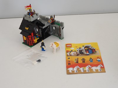 Lot 57 - LEGO 10000 CASTLE - The Guarded Inn - Box...