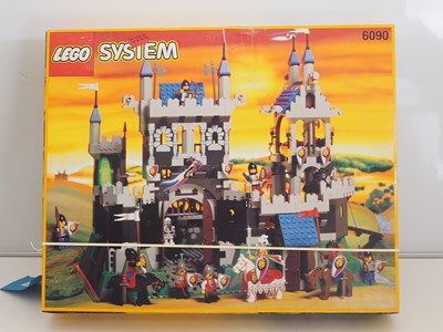 Lot 60 - LEGO SYSTEM 6090 - Castle - Royal Knights...