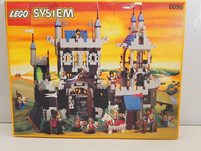 Lot 60 - LEGO SYSTEM 6090 - Castle - Royal Knights...