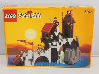 Lot 62 - LEGO SYSTEM 6075 - Castle - Wolfpack -...