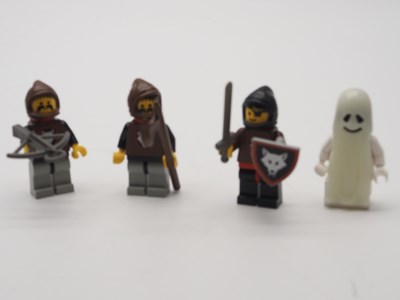 Lot 62 - LEGO SYSTEM 6075 - Castle - Wolfpack -...
