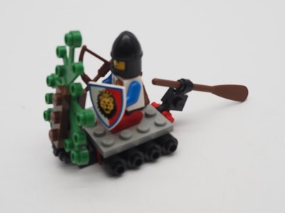 Lot 66 - LEGO SYSTEM 6078 Castle - Royal Knights -...