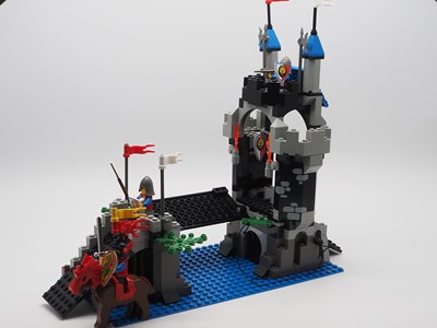 Lot 66 - LEGO SYSTEM 6078 Castle - Royal Knights -...